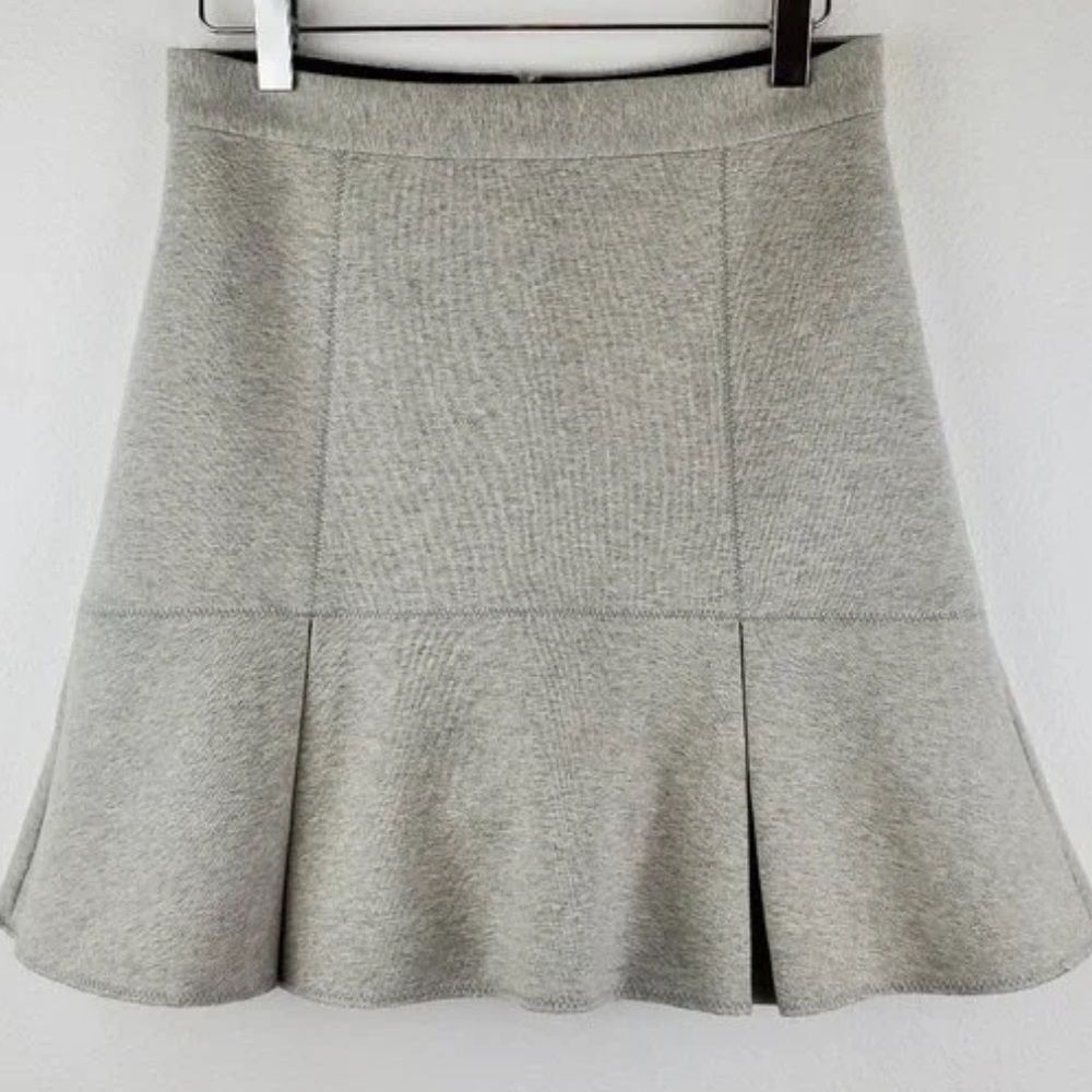 Madewell heather gray pleated mini skirt featuring a flared hem 4